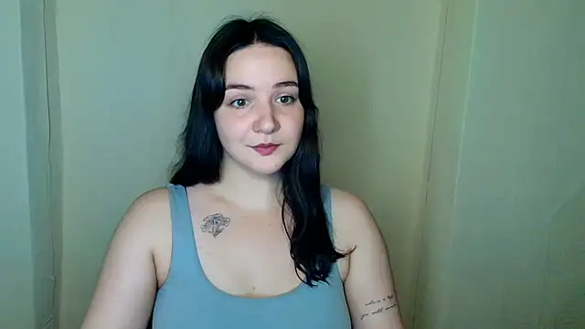 OliviaMontgommery online show from July 8, 2026, 5:28 pm