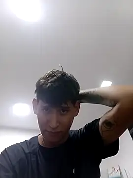 Luisneljc online show from February 25, 2026, 4:49 pm