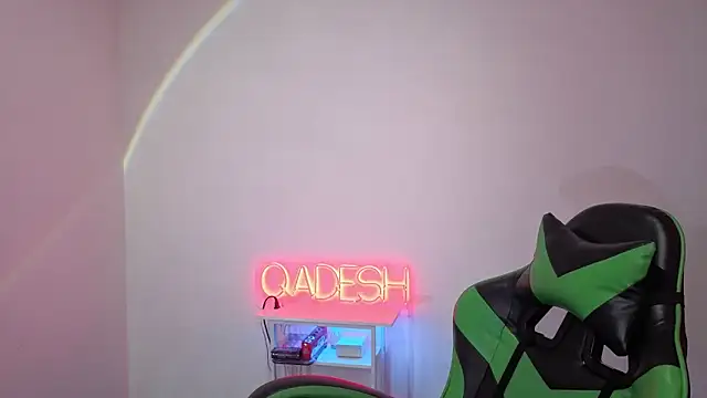 Qadeshoficial online show from April 6, 2026, 7:48 pm