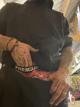 Snapshot of ju8870 chatting on November 3, 2025, 2:51 pm ju8870 online show from November 3, 2025, 2:51 pm