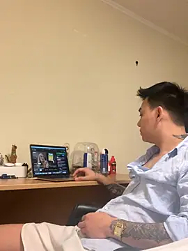 latava online show from October 8, 2025, 5:10 pm