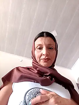 Aafsha  online show from October 27, 2025, 1:04 pm