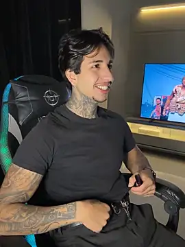 RealGdiass online show from October 4, 2025, 3:48 am