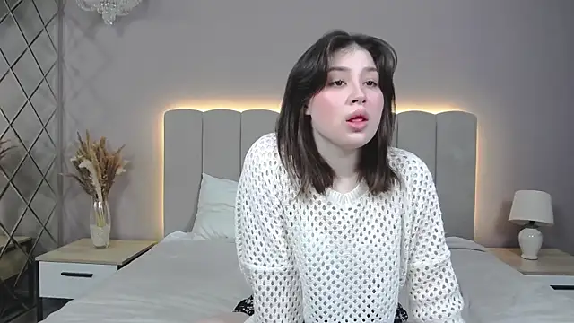 DianaMello online show from October 14, 2025, 5:19 am