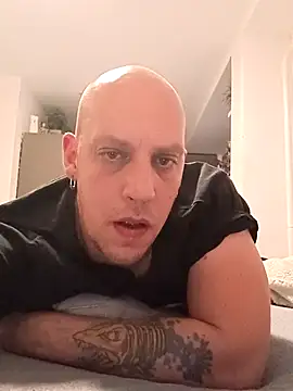 Kobradera1984 online show from October 17, 2025, 3:58 pm