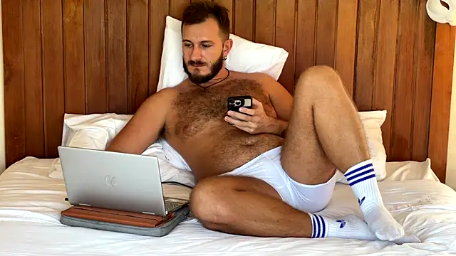 mrmaxiy online show from May 27, 2026, 8:11 am
