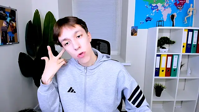 MarkBranston online show from December 5, 2025, 3:41 pm