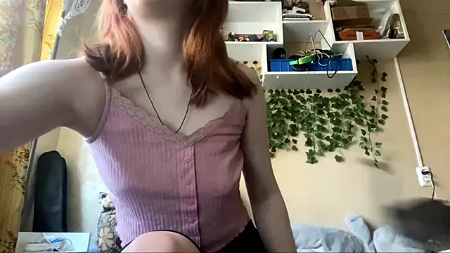 AnitaVanruiten online show from October 7, 2025, 6:54 am