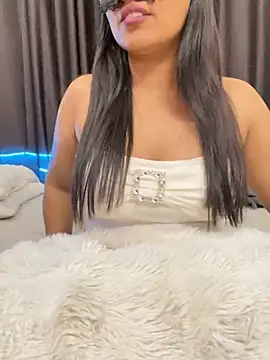 vickyandtania online show from February 13, 2026, 5:42 pm