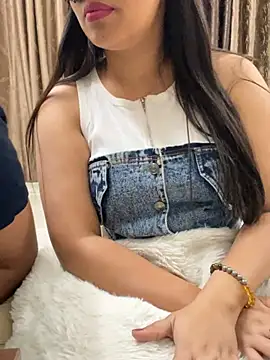 vickyandtania online show from March 20, 2026, 4:56 pm