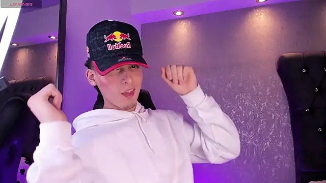 MateoMitchell online show from April 2, 2026, 11:19 am