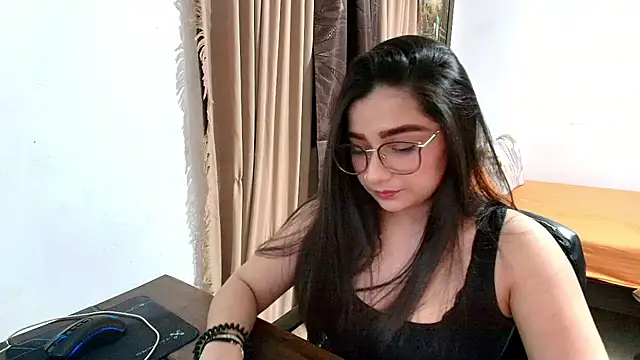 Snapshot of Charlotte_Richardson chatting on May 30, 2026, 12:19 am Charlotte Richardson online show from May 30, 2026, 12:19 am