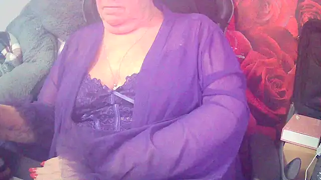 Playful MILF Demi online show from February 22, 2026, 6:50 pm