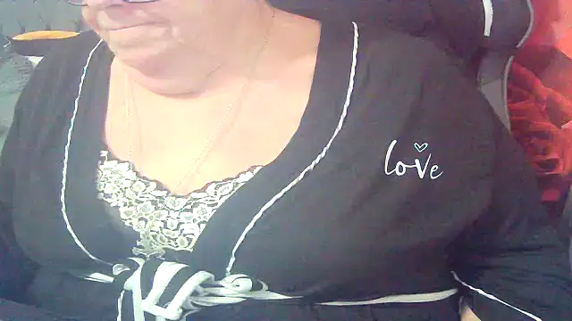 Playful MILF Demi online show from March 8, 2026, 10:57 pm