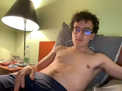 Snapshot of Poeta98@xh chatting on November 5, 2025, 7:58 pm Poeta98xh online show from November 5, 2025, 7:58 pm