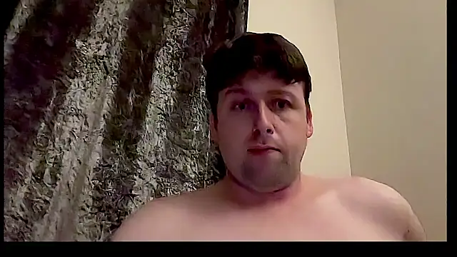 Snapshot of Tyler93x chatting on November 1, 2025, 4:14 am Tyler93x online show from November 1, 2025, 4:14 am