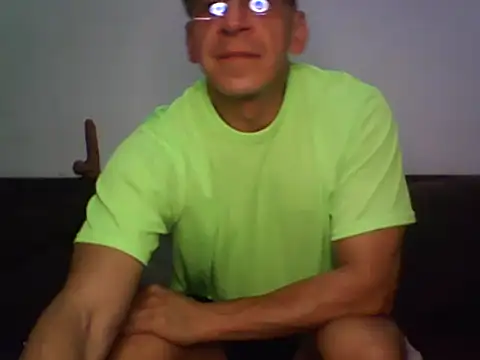  axelking  online show from January 14, 2026, 3:12 am