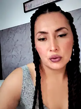 Nina-Velour online show from October 9, 2025, 11:36 pm