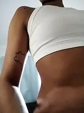 Helenoir online show from March 1, 2026, 12:40 pm