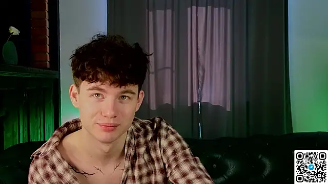 Cute Mike online show from March 17, 2026, 3:44 am