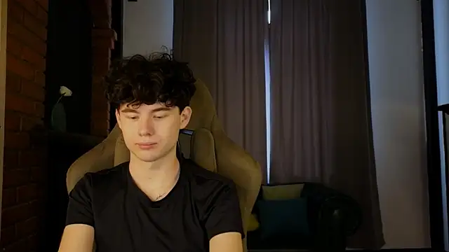 Cute Mike online show from April 17, 2026, 9:12 am