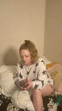 Snapshot of amandatheblondewife chatting on January 19, 2026, 8:18 am amandatheblondewife online show from January 19, 2026, 8:18 am