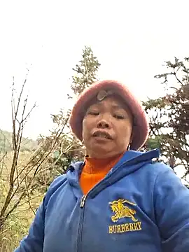 miomio-12 online show from November 4, 2025, 3:05 am