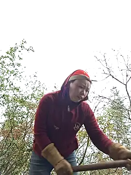 miomio-12 online show from December 14, 2025, 8:20 am