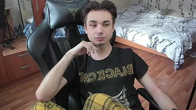 Snapshot of twink_boysss chatting on October 21, 2025, 11:33 am twink boysss online show from October 21, 2025, 11:33 am