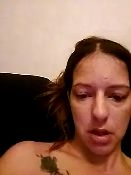 Snapshot of bouilleee chatting on October 12, 2025, 9:14 pm bouilleee online show from October 12, 2025, 9:14 pm