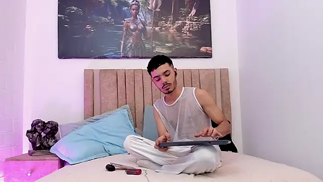 Timothe Evans online show from December 2, 2025, 3:56 am