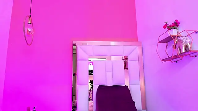 Cameron naughty online show from January 8, 2026, 11:23 am