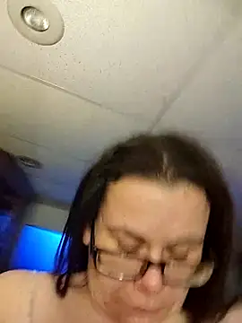 Snapshot of Lauren2012ss chatting on November 7, 2025, 8:47 am Lauren2012ss online show from November 7, 2025, 8:47 am