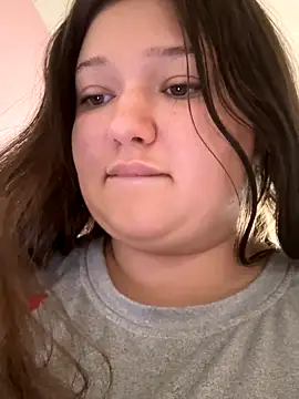 Twinklelove25 online show from October 9, 2025, 11:52 am