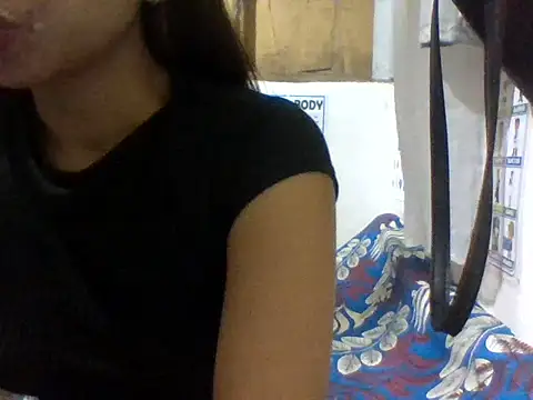 Snapshot of Hot_Lina31 chatting on May 24, 2026, 4:34 pm Hot Lina31 online show from May 24, 2026, 4:34 pm