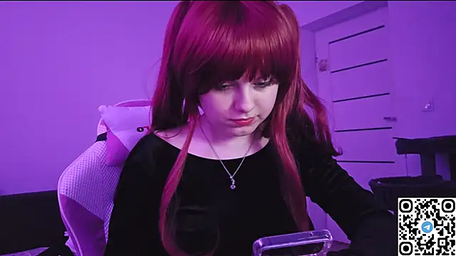 KristiBloom online show from November 14, 2025, 4:55 am