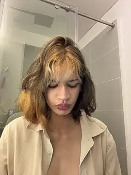 sukulaurens online show from November 9, 2025, 1:59 am