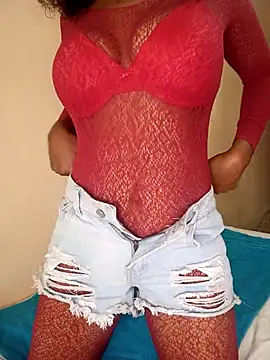 NiaAmour online show from November 17, 2025, 8:53 am