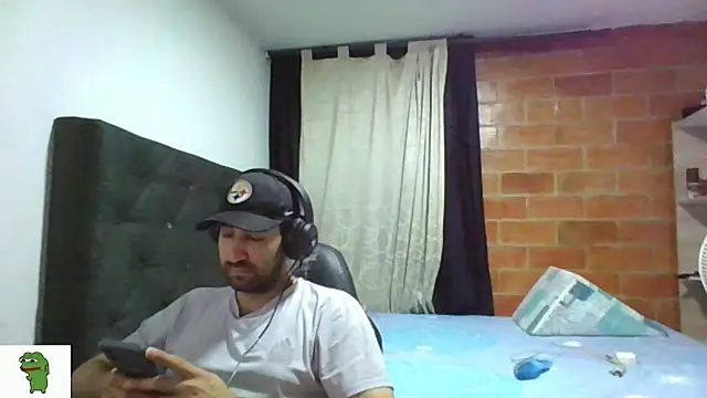 Snapshot of coolfriki chatting on June 29, 2026, 6:08 am coolfriki online show from June 29, 2026, 6:08 am