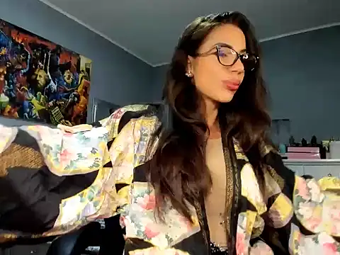 Alesyamuscledollxh online show from November 9, 2025, 7:23 pm