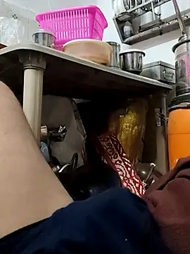 Snapshot of deepti_07 chatting on October 9, 2025, 12:03 pm deepti 07 online show from October 9, 2025, 12:03 pm