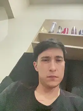 nicollylazulli online show from November 15, 2025, 3:59 am