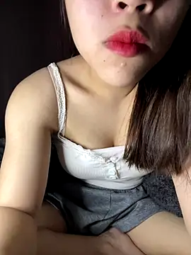 Lyly69699 online show from December 1, 2025, 3:39 pm