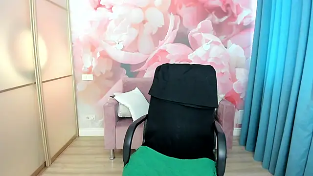 AlinaMoor online show from March 27, 2026, 5:13 am