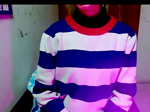 Snapshot of Roiseeee chatting on February 2, 2026, 10:03 am Roiseeee online show from February 2, 2026, 10:03 am