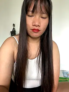 TrangNemo online show from November 7, 2025, 4:56 am