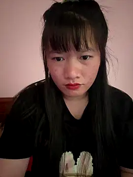 TrangNemo online show from November 26, 2025, 8:48 am