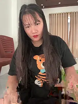 TrangNemo online show from December 21, 2025, 7:59 am