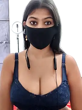 Snapshot of Miya_sistar chatting on February 5, 2026, 10:47 pm Miya sistar online show from February 5, 2026, 10:47 pm