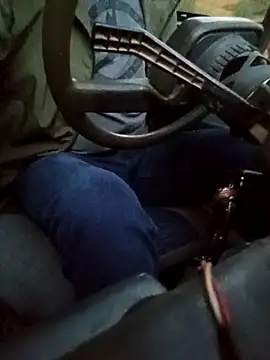 Snapshot of zfrylmz chatting on October 26, 2025, 3:45 am zfrylmz online show from October 26, 2025, 3:45 am